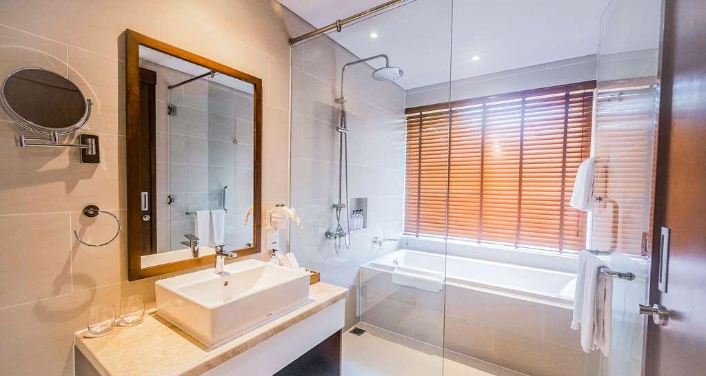 Best Western Premier Sonasea Villas Phu Quoc Exterior photo